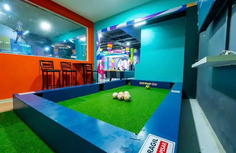 Mini cancha con balones